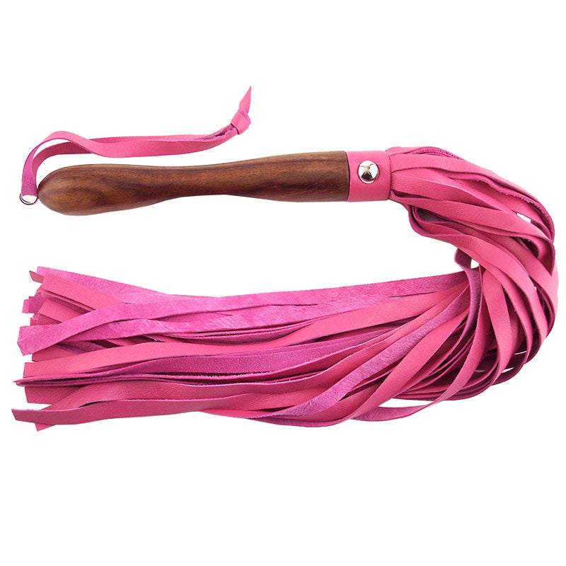 Flogger de cuero rosa con mango de madera de Rouge Garments